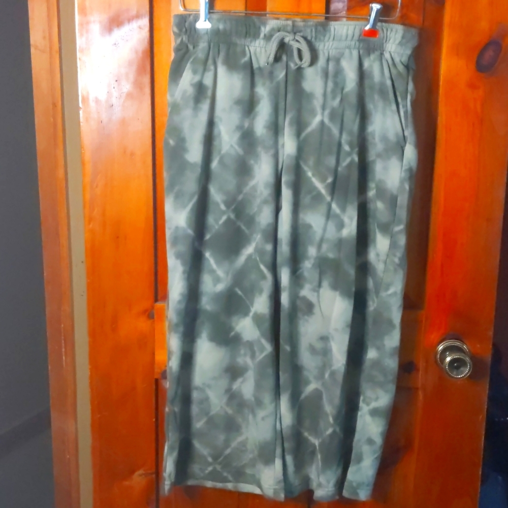 Ladies new tie dye track/sleep pants, wide leg, elastic waist pockets front